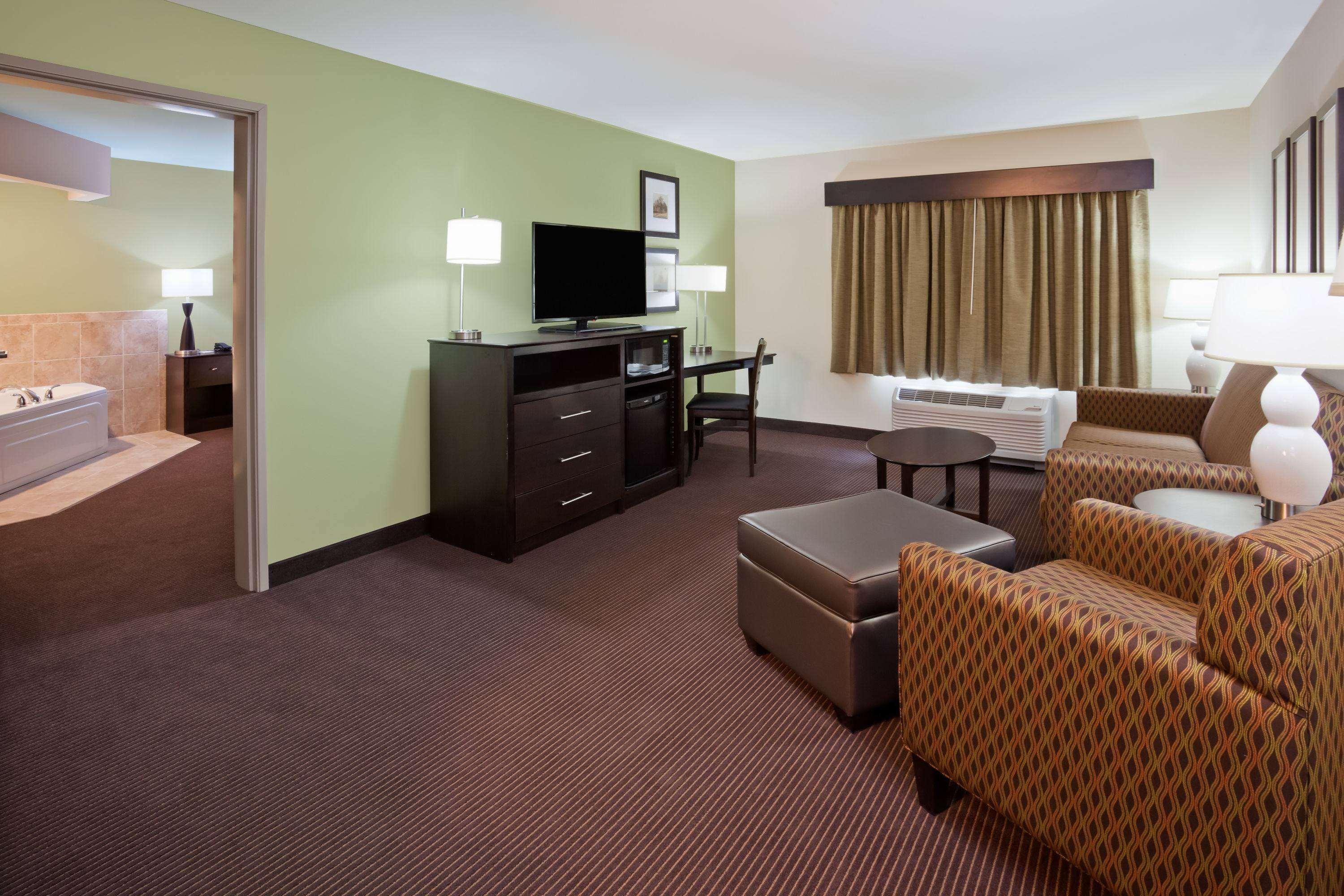 Americinn By Wyndham Dewitt Экстерьер фото